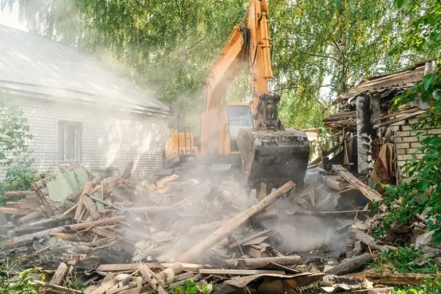 Key Benefits Of Hiring Professionals For Demolition Services Katy, TX